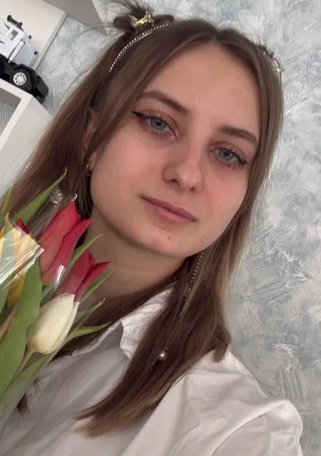 Анжела из Франкфурта-на-майне, ищу на сайте общение