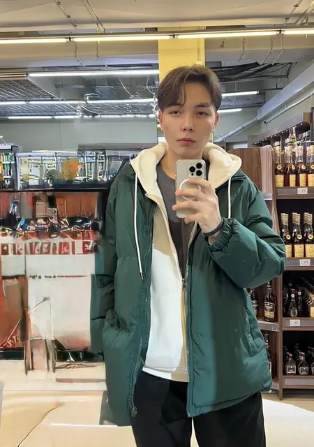 Я Argenwwq, 20, из Бишкека, ищу знакомство для открытые отношения