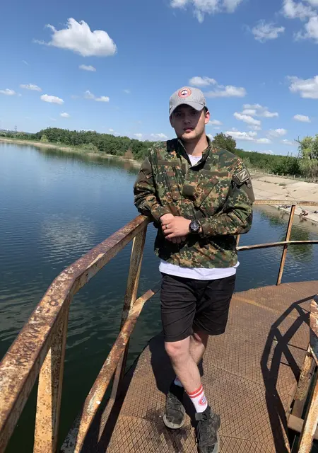 Илья з Донецька, шукаю на сайті приємне проведення часу