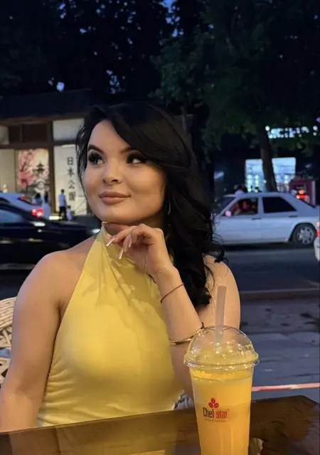 Я Алсу, 22, из Алматы, ищу знакомства без обязательств