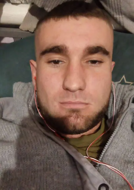 Олександр з Лозова, шукаю на сайті знайомства на одну ніч