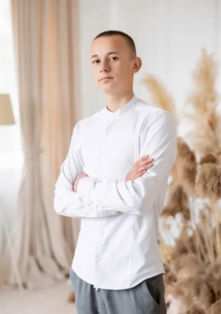 Denis з Івано-Франкове, шукаю на сайті вірт