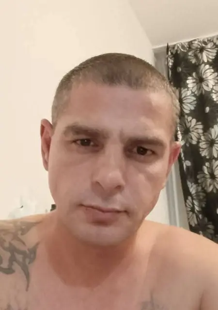 Иван из Бад-Нойенар-Арвайлер, мне 43, познакомлюсь без обязательств