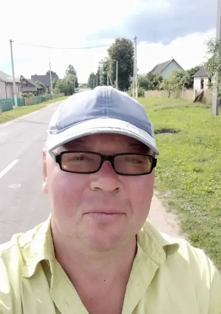 Саша из Витебска, мне 52, познакомлюсь без обязательств