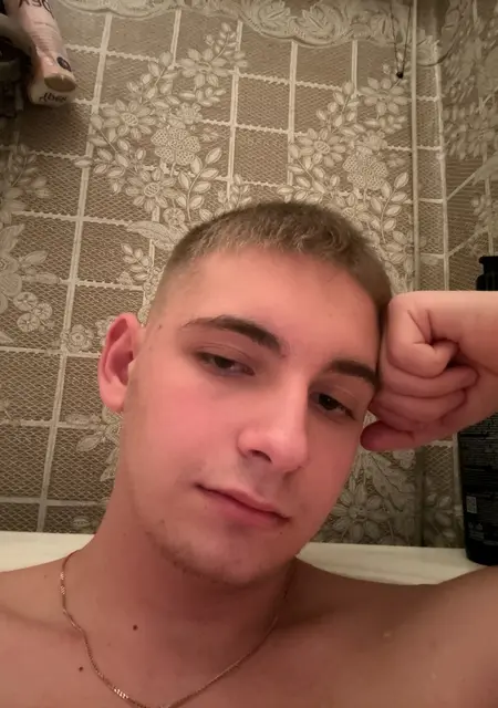 Марк из Днепра, мне 19, познакомлюсь для вирта