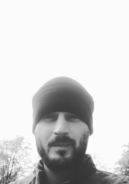 Я Миша, 33 років, знайомлюсь для постійних стосунків у Алчевську