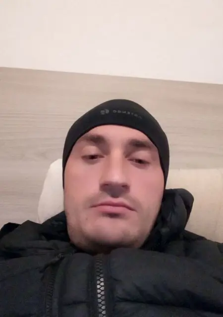 Erjon из Рима, мне 32, познакомлюсь