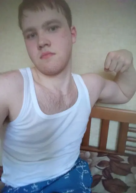 Я Арсеній, 20 років, знайомлюсь на одну ніч у Чернівцях