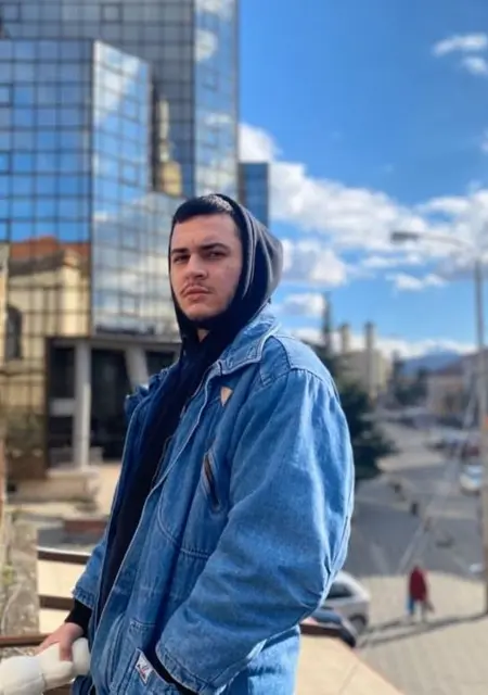 Я Stefan, 21, знакомлюсь в Бухаресте