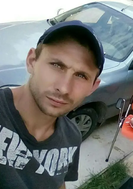 Я Артём, 33, из Сум, ищу знакомство для приятного времяпровождения