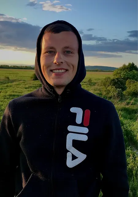 Саша з Ужгород, мені 30 років, познайомлюсь на одну ніч