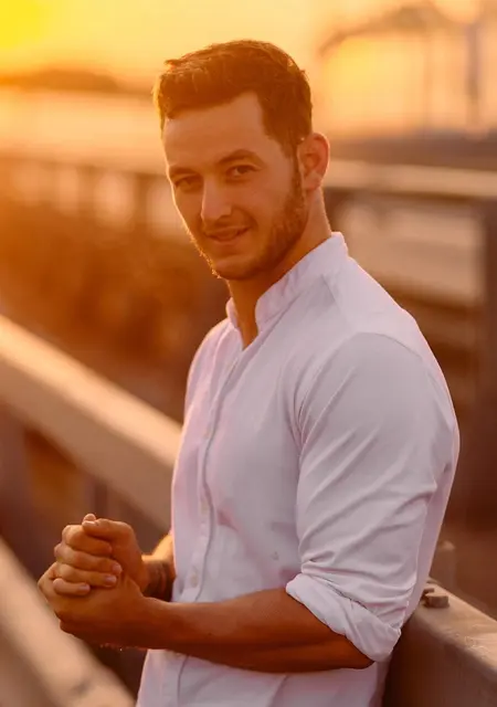 Я Иван, 32, знакомлюсь без обязательств в Дубае