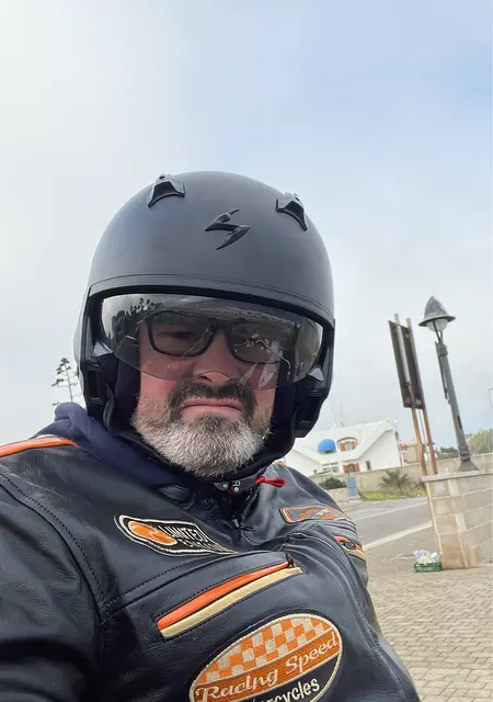 Я Arion, 46, из Бари, ищу знакомства без обязательств