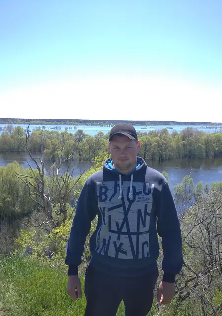 Я Сергей, 30, из Ковеля, ищу знакомства без обязательств