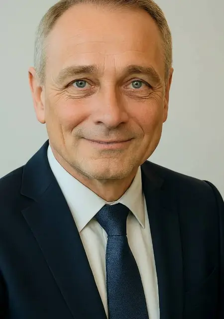 Я Daniel, 55 років, знайомлюсь для приємного проведення часу у Ужгороде