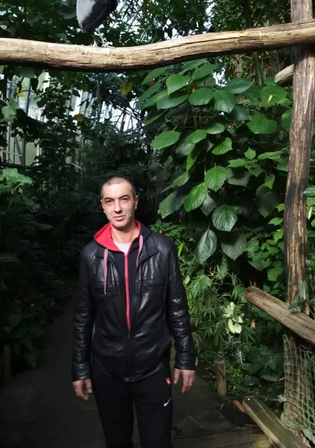 Ruslan из Черновцов, ищу на сайте знакомства на одну ночь