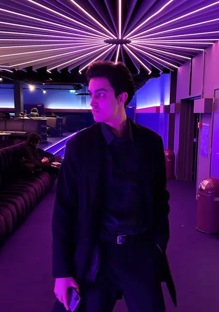 Emmanuel из Антверпена, мне 23, познакомлюсь без обязательств