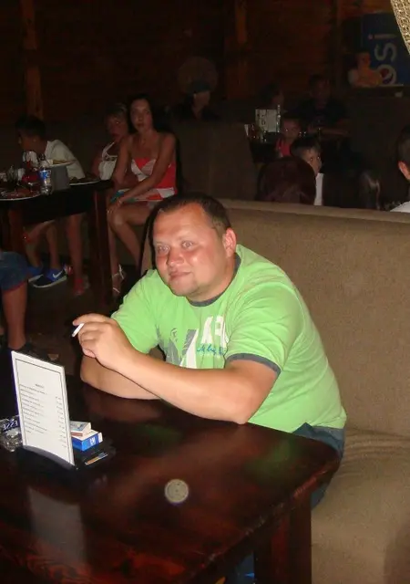 Я Сергей, 39, из Черкасс, ищу знакомства без обязательств