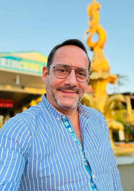 Я Moderated, 50, из Парижа, ищу знакомство для постоянных отношений