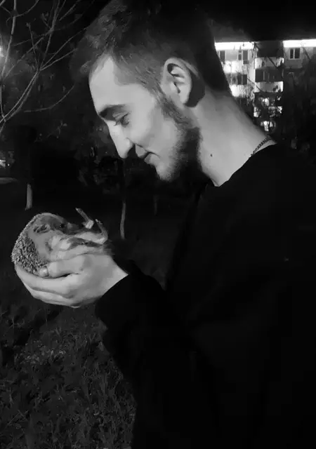 Я Anatolij, 18, из Актобе, ищу знакомства без обязательств