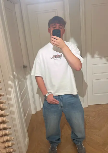 Nacho de Badajoz, tengo 18 años, listo para conocer para lío de una noche