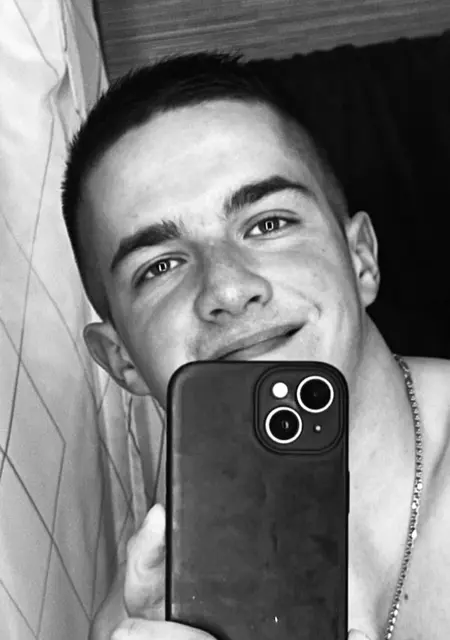 Марк из Варшавы, ищу на сайте знакомства на одну ночь