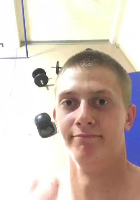 Александр из Бухареста, ищу на сайте знакомства на одну ночь