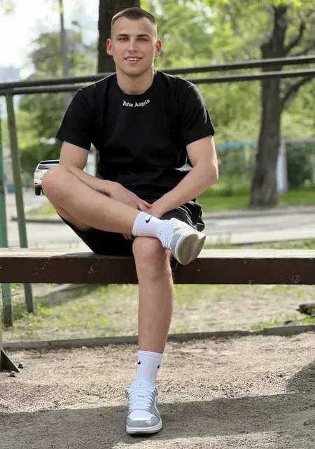 Я Vitya, 20, знакомлюсь без обязательств в Рожище