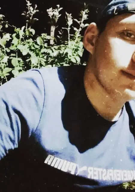 Богдан з Апостолового, мені 24 років, познайомлюсь на одну ніч