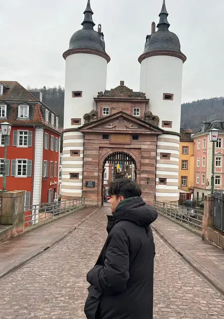 Edp de Madrid, tengo 18 años, listo para conocer para lío de una noche