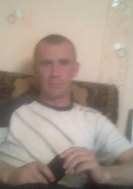 Я Maksim, 45, знакомлюсь для постоянных отношений в Павлограде