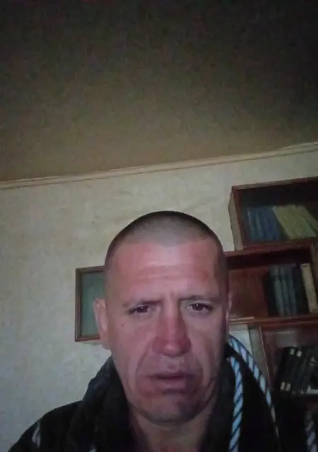 Я Саша, 39, из Енакиева, ищу знакомство для дружбы