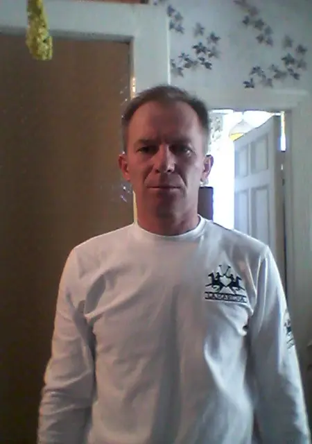 Я Дмитрий, 48, из Пинска, ищу знакомства без обязательств