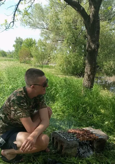 Я Олег, 23, знакомлюсь без обязательств в Стаханове