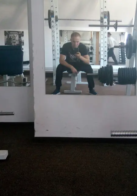 Я Іван, 32 років, знайомлюсь для постійних стосунків у Івано-Франківську