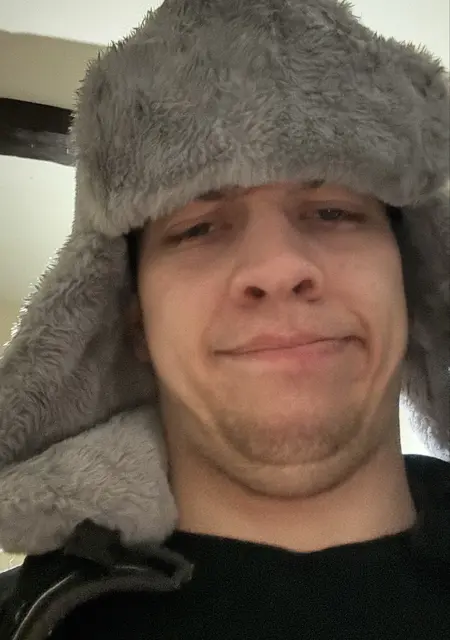 Нікіта з Запоріжжя, шукаю на сайті знайомства без зобов'язань