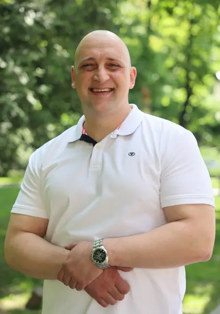 Александр из Ивано-Франковска, ищу на сайте знакомства без обязательств