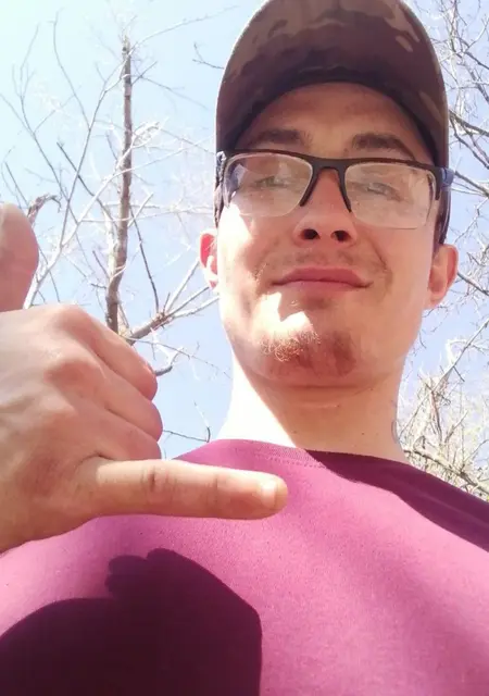 Максим из Лондона, ищу на сайте вирта