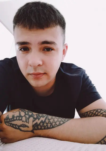 Никита из Анталии, ищу на сайте общение