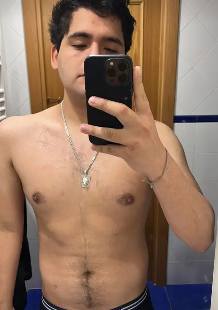 Soy Sebastian, 28 años de Madrid, busco conocer gente para relación sin ataduras