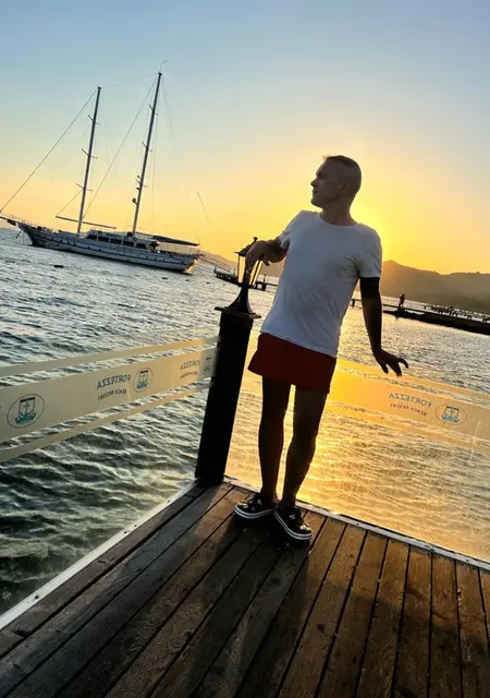 Я Шот, 41, из Несебр, ищу знакомство для постоянных отношений