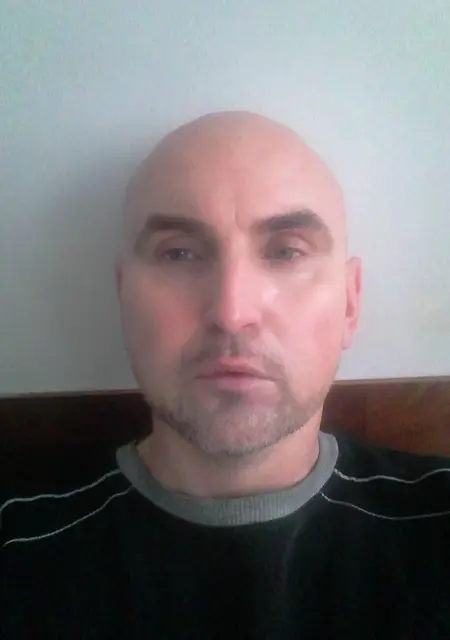 Александр из Нововолынска, мне 31, познакомлюсь без обязательств