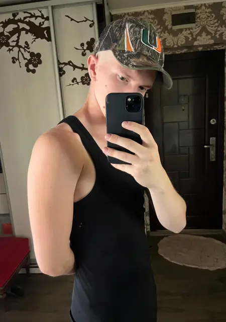 Я Арсен, 21, знакомлюсь для приятного времяпровождения в Черкассах