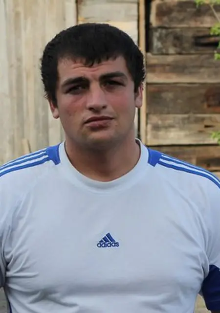 Денис Света из Синельникова, мне 34, познакомлюсь для приятного времяпровождения