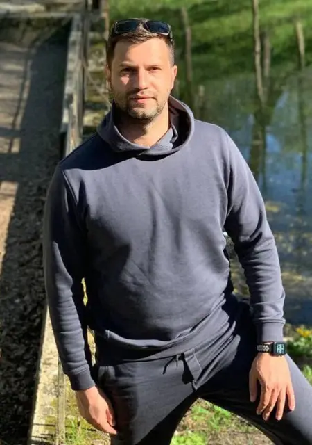 Я Стас, 39, знакомлюсь без обязательств в Праге