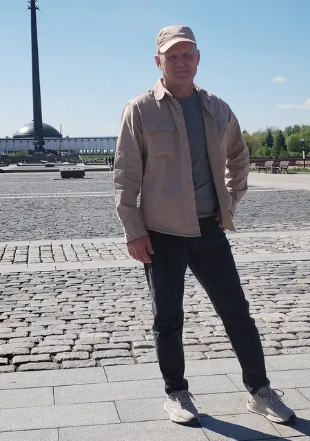 Николай Х из Кишинёва, мне 57, познакомлюсь на одну ночь