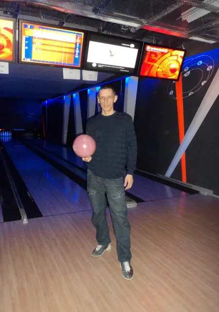 Wadim из Днепра, ищу на сайте знакомства на одну ночь