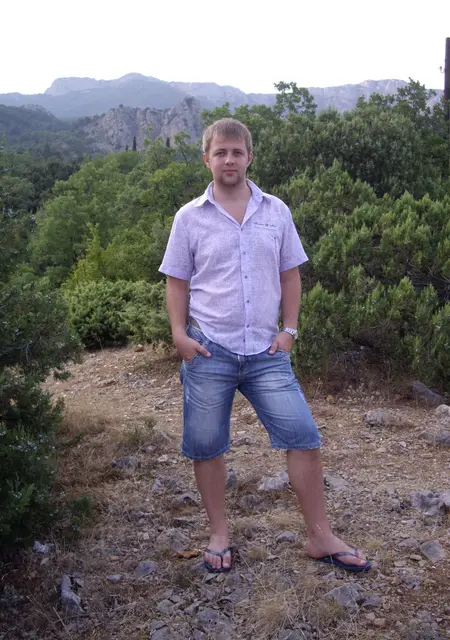 Я Сергей, 37 років, знайомлюсь на одну ніч у Новомосковськ