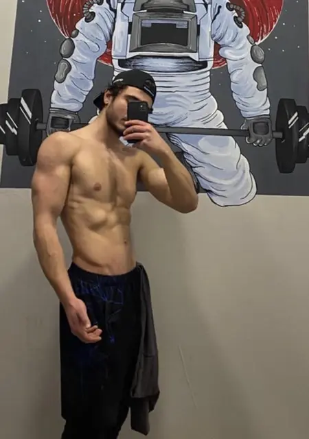 Я Kyle, 25, знакомлюсь для вирта в Камберналд