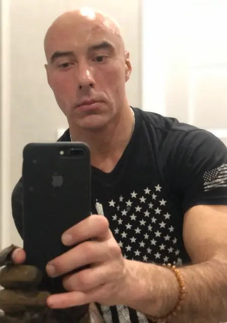 Сергей з Харкова, шукаю на сайті приємне проведення часу